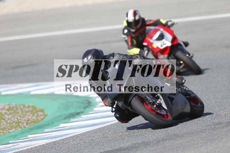 /02 28.-31.01.2025 Moto Center Thun Jerez/gruen-green/79